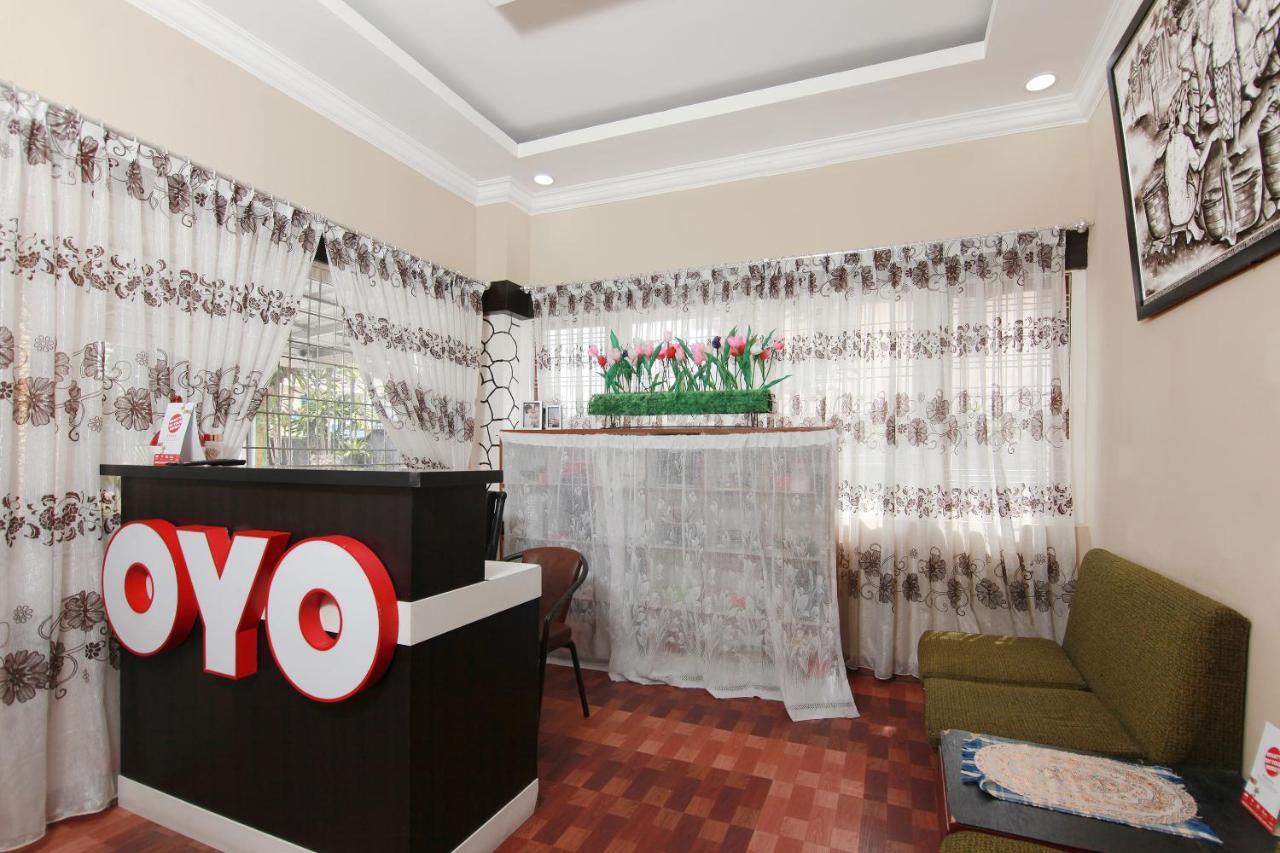 Oyo 799 Hotel Dieng Berastagi Zewnętrze zdjęcie