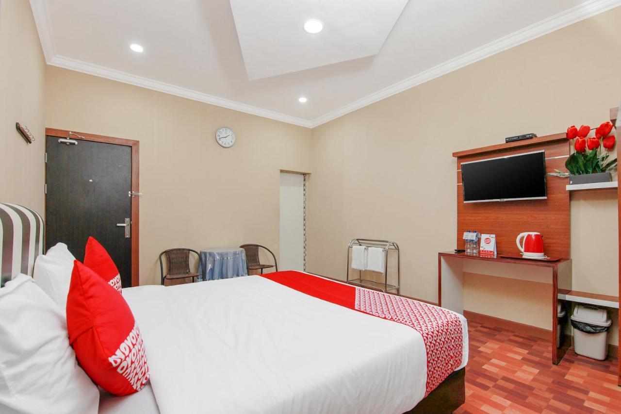 Oyo 799 Hotel Dieng Berastagi Zewnętrze zdjęcie