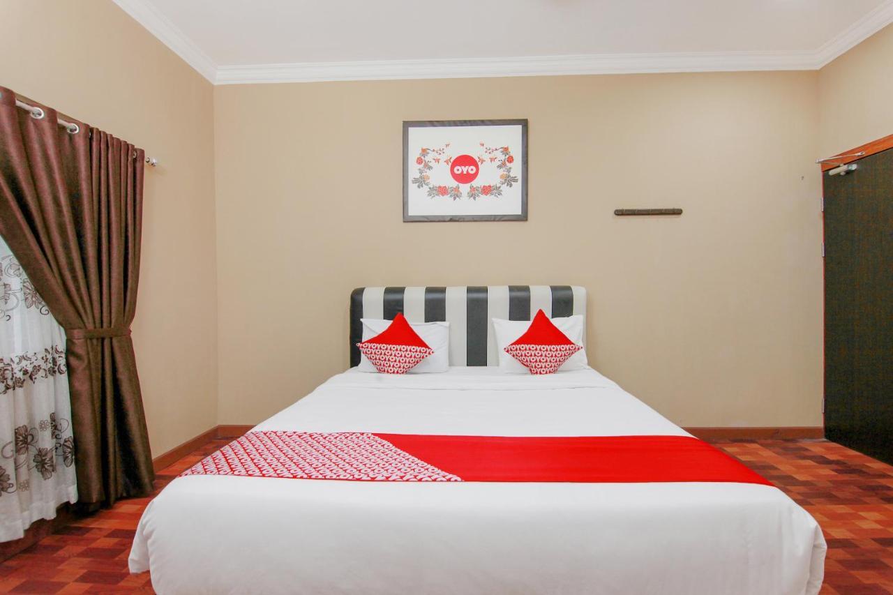 Oyo 799 Hotel Dieng Berastagi Zewnętrze zdjęcie