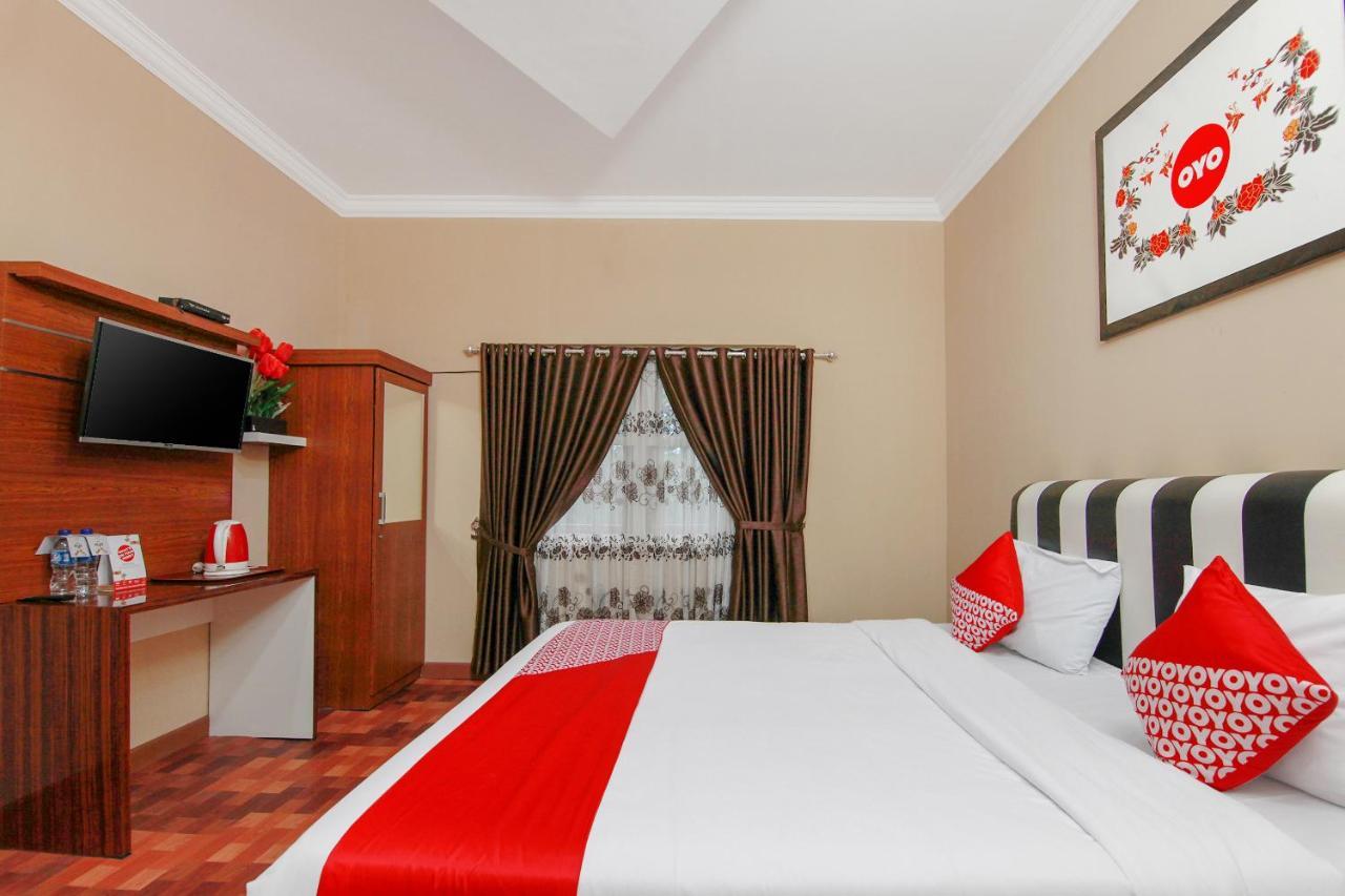 Oyo 799 Hotel Dieng Berastagi Zewnętrze zdjęcie