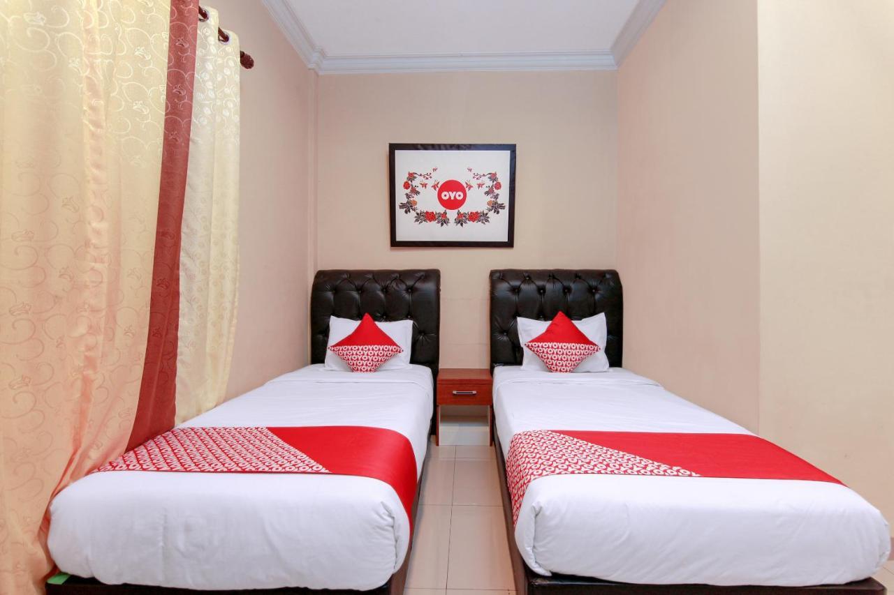 Oyo 799 Hotel Dieng Berastagi Zewnętrze zdjęcie
